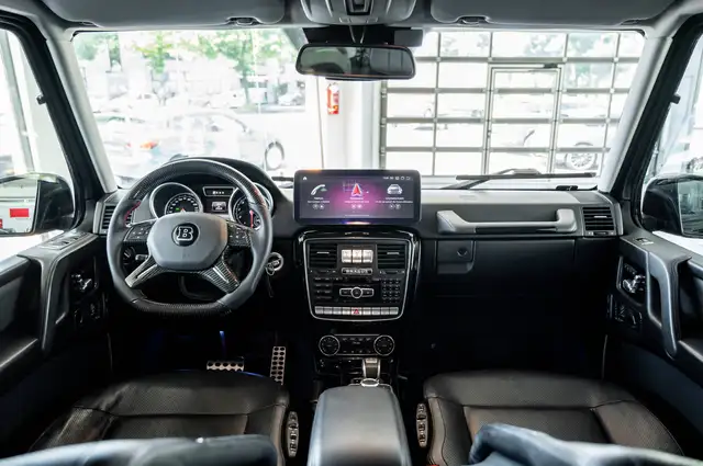 Mercedes-Benz G 500 view 10