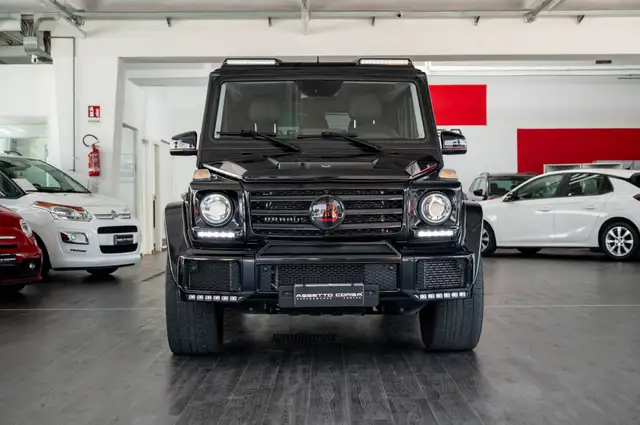 Mercedes-Benz G 500 view 2