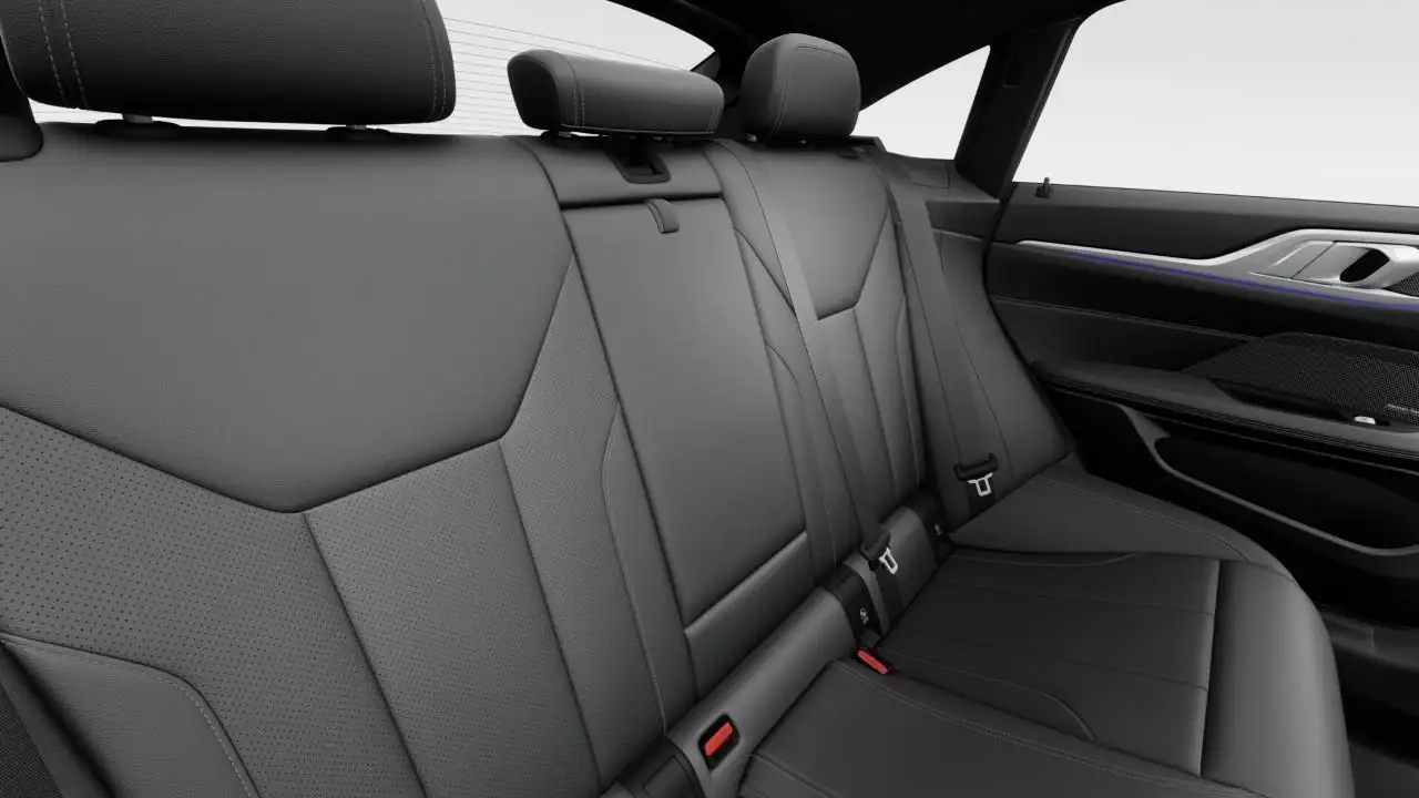 BMW 4 Series снимка BMW 4 Series