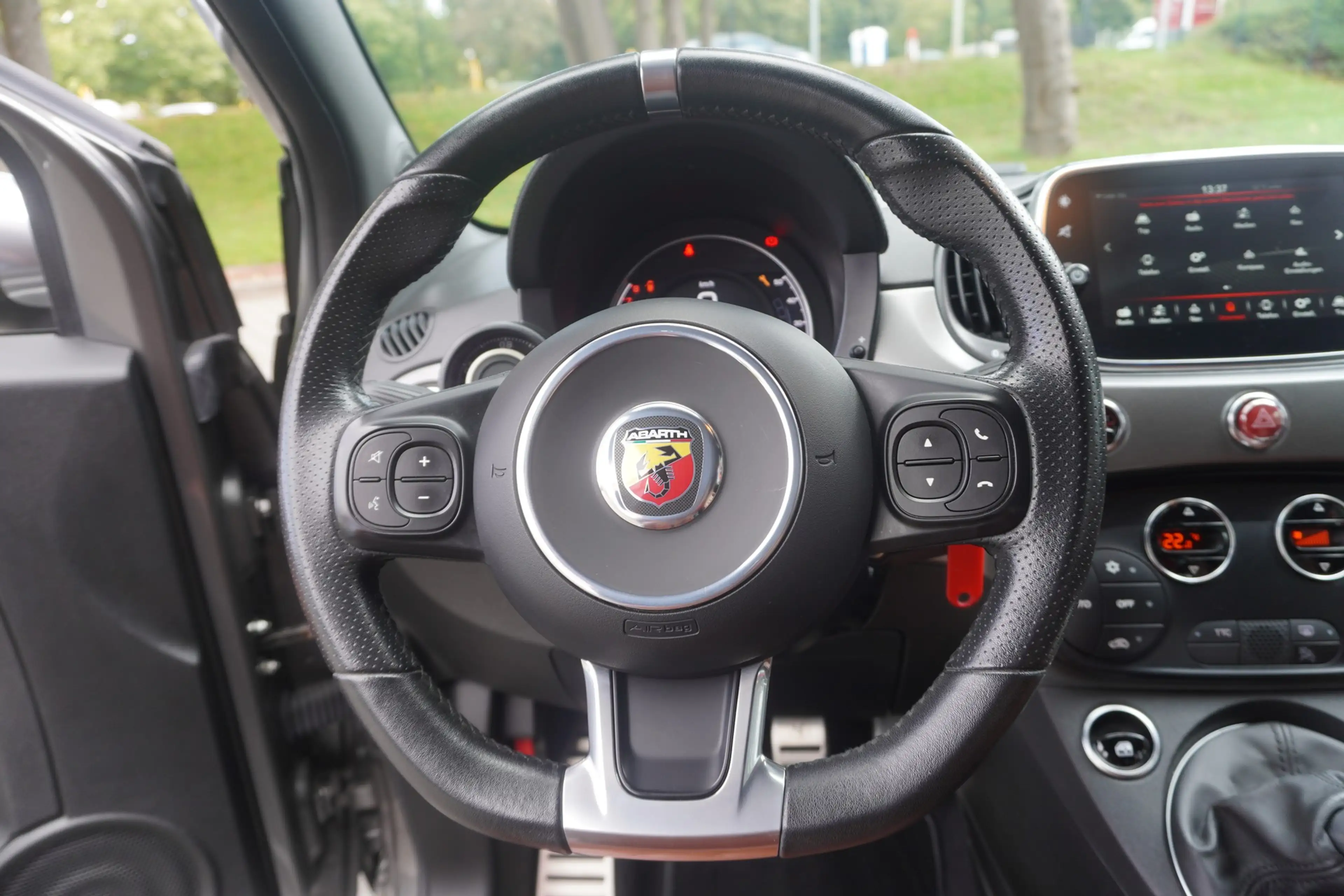 Abarth 595 1.4 Turismo Navi Sportsitze DAB Leder PDC — photo 14