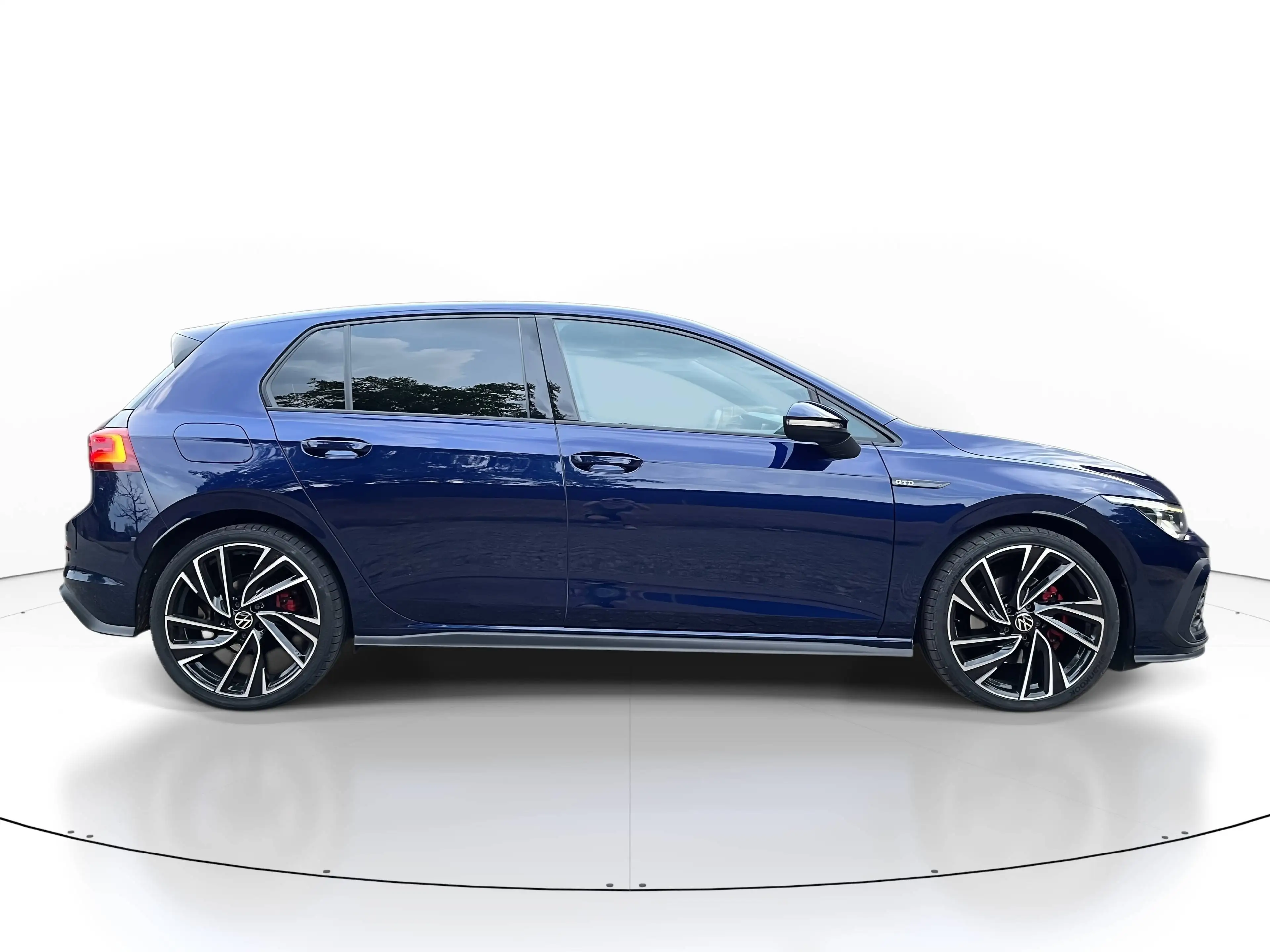 Volkswagen Golf GTD *PDC*MatrixLED*Navi* — photo 5