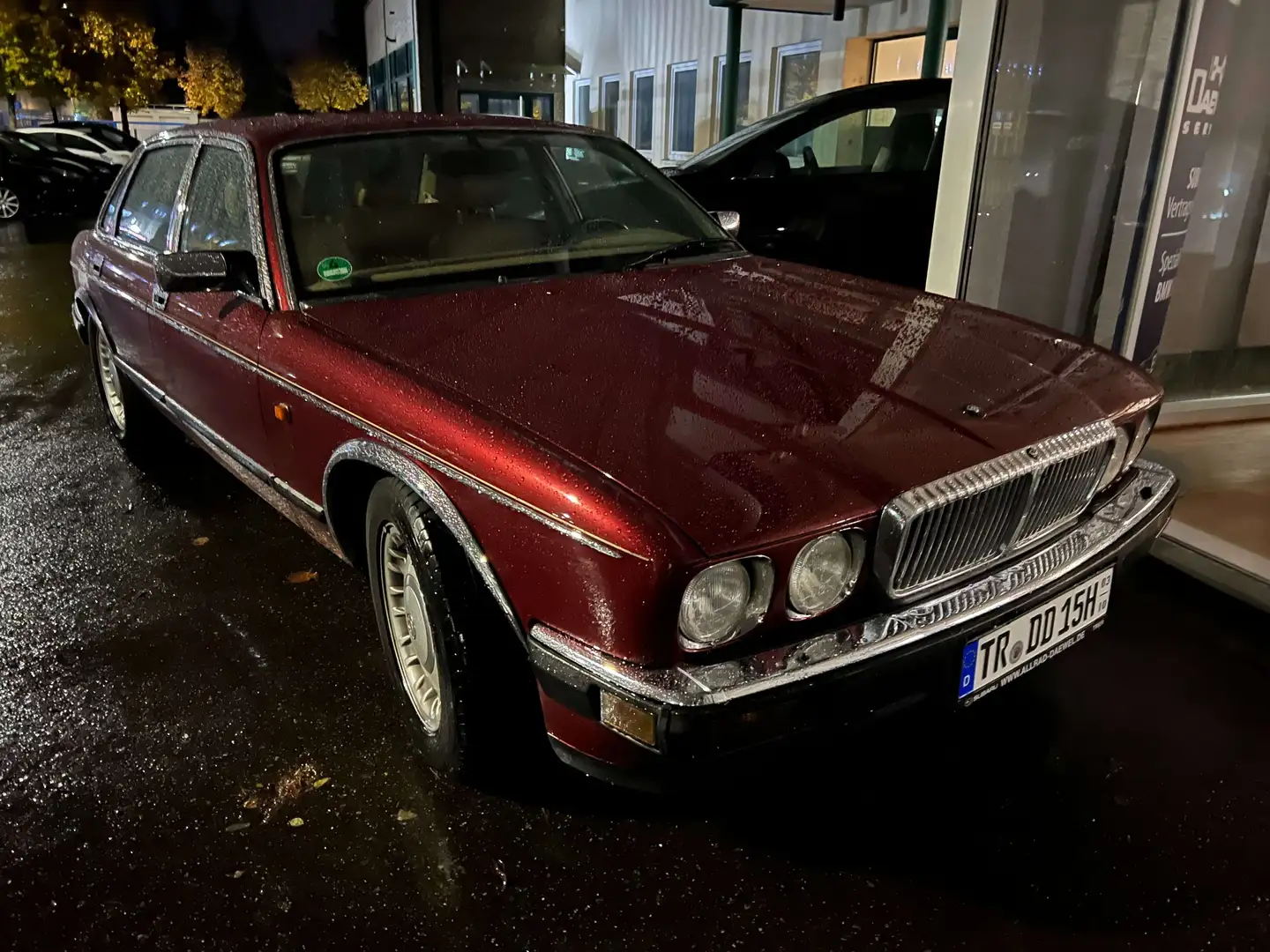 Jaguar Daimler JAGUAR-DAIMLER XJ 40 \H\-ISTORIC DREAM-CAR Rouge - 1