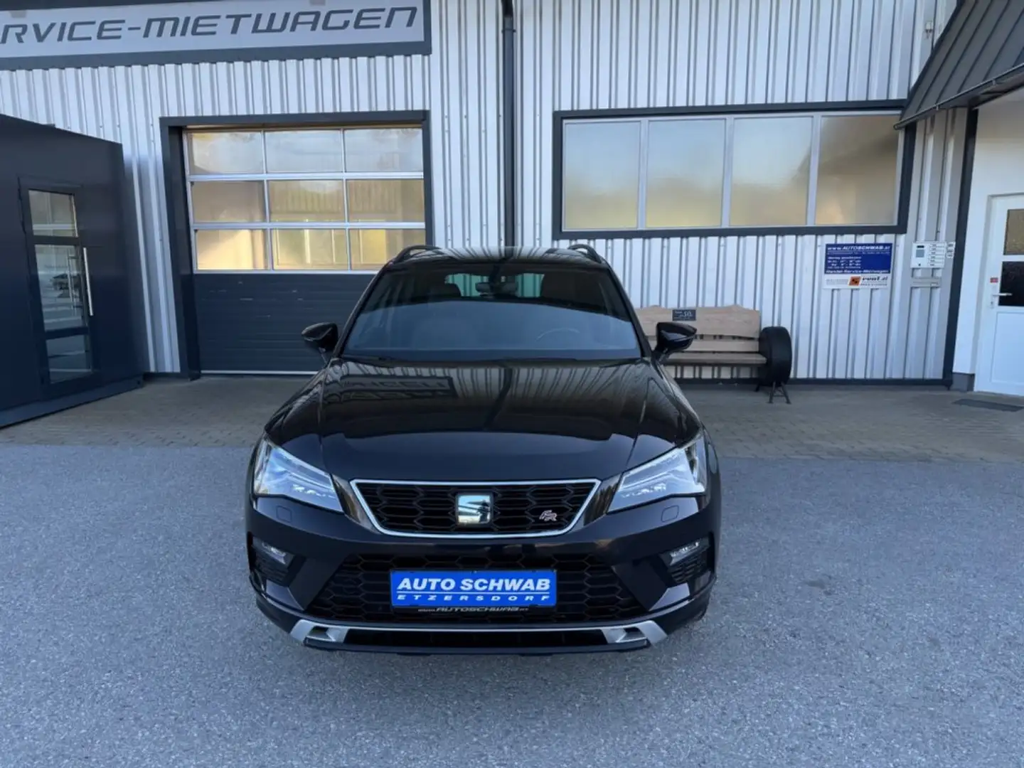 SEAT Ateca 1,5 FR ACT TSI Schwarz - 2