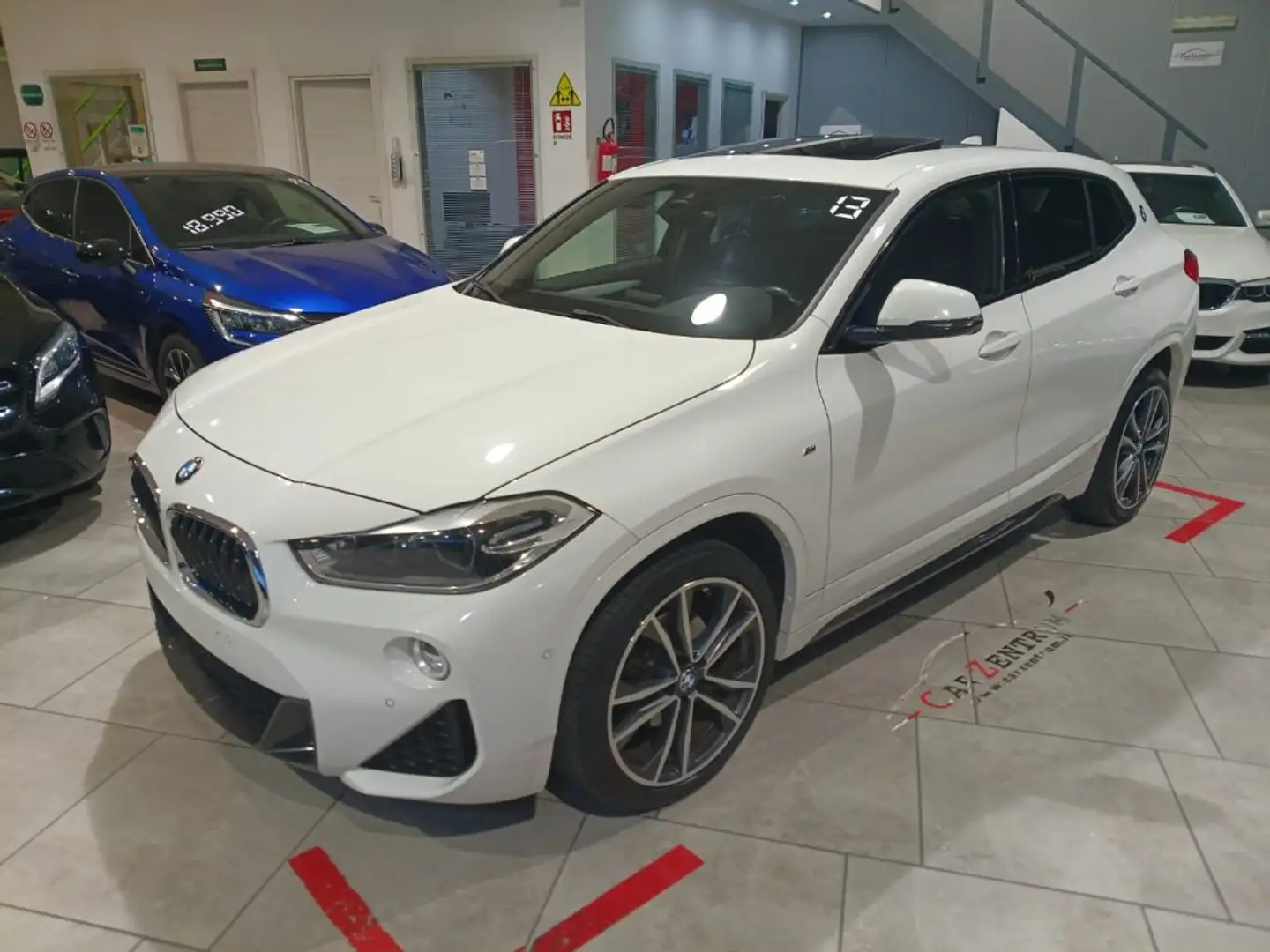 BMW X2 sDrive18d Msport TETTO LED Bianco - 1