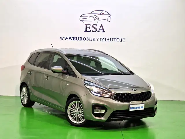 Kia Carens 7 POSTI Carens 1.7 CRDi Class