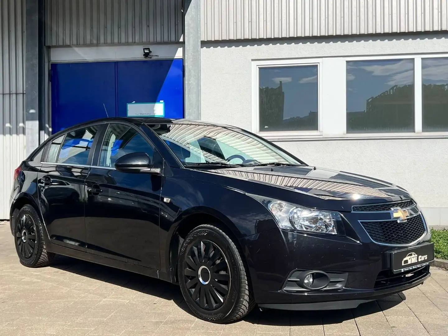 Chevrolet Cruze Hatchback LTZ Noir - 1