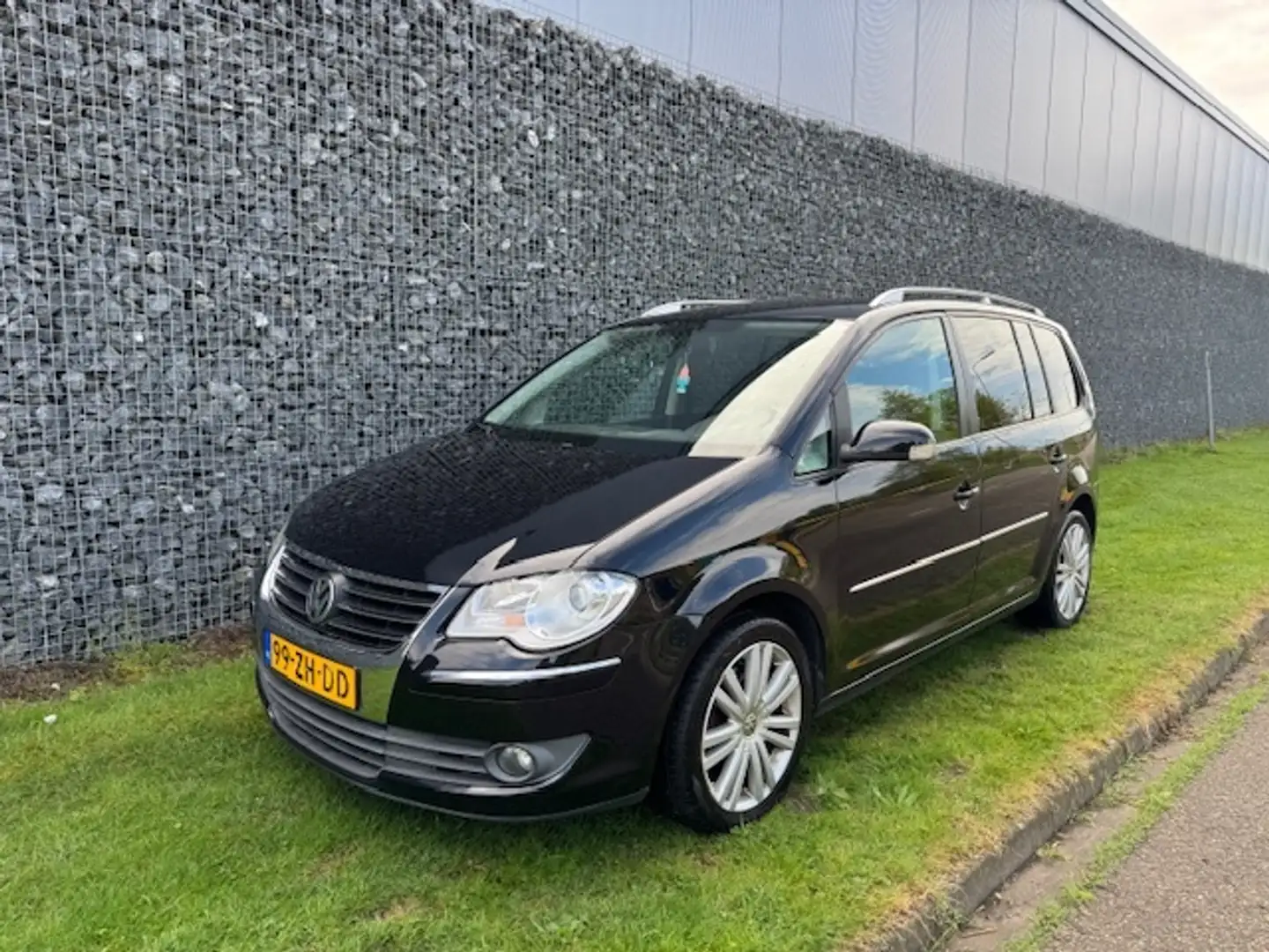 Volkswagen Touran 1.4 TSI Highline AUTOMAAT Noir - 1
