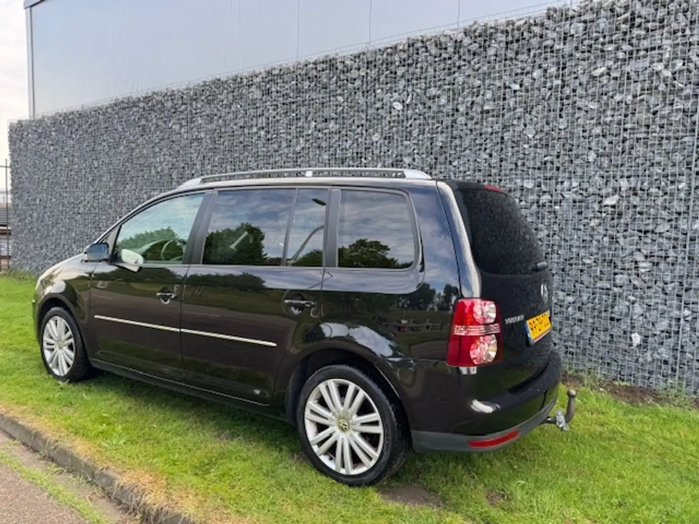 Volkswagen Touran 1.4 TSI Highline AUTOMAAT Noir - 2