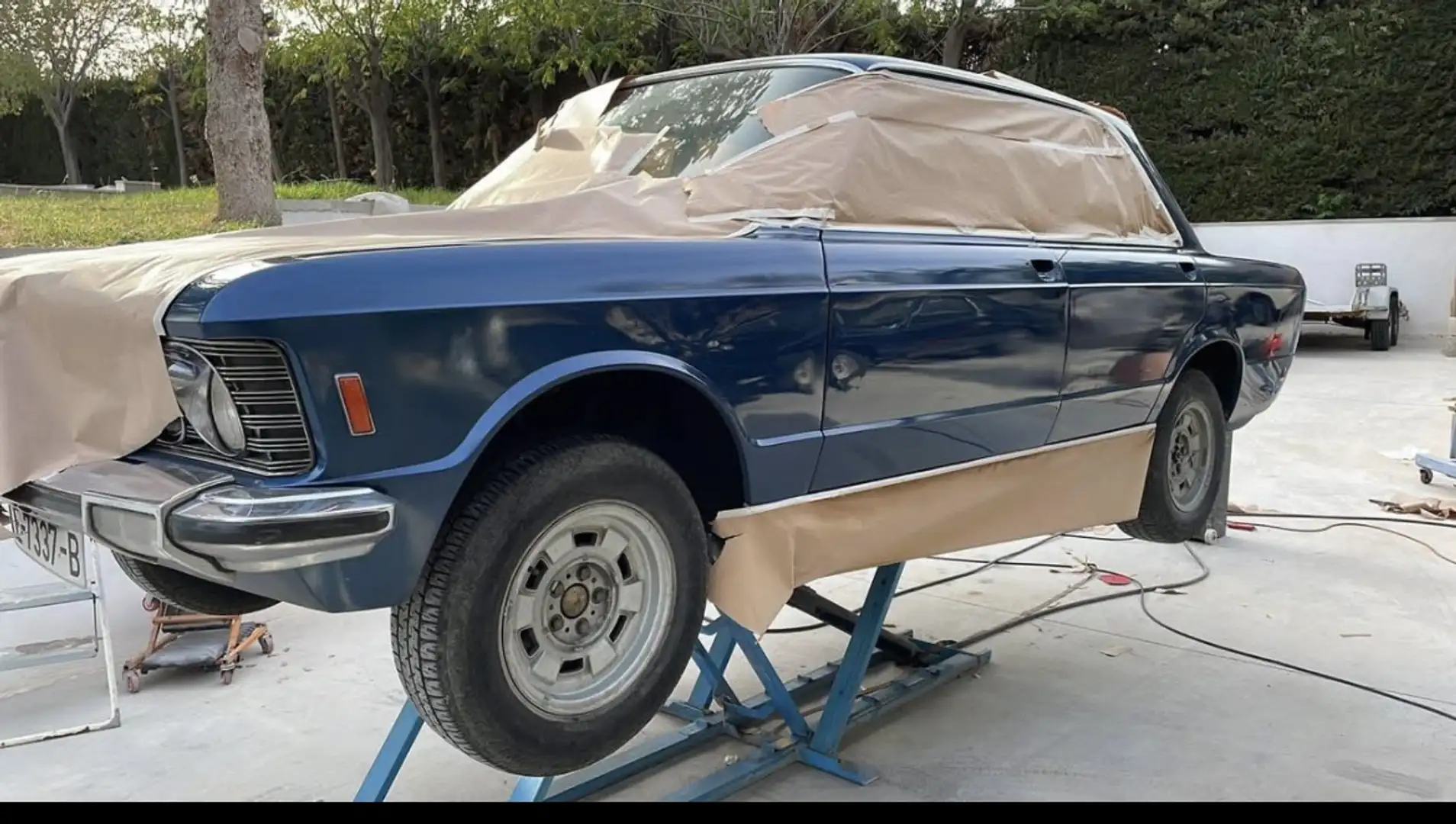 Fiat 130 manual Bleu - 2