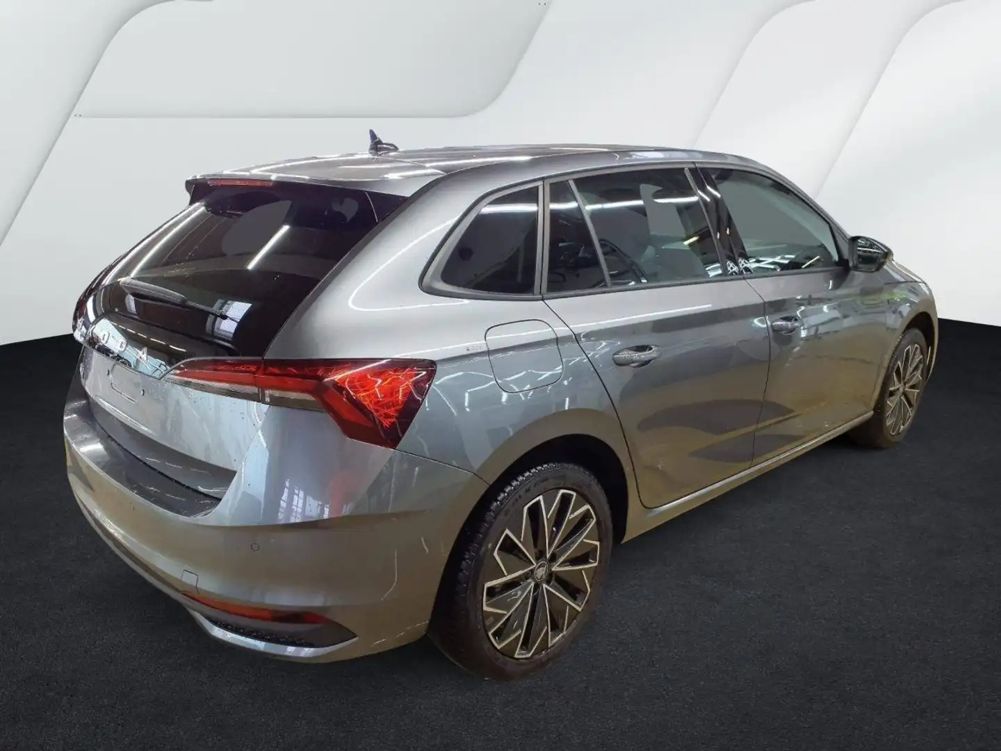 Skoda Scala Drive 1,0 TSI  5-Gang mech. Grau - 2