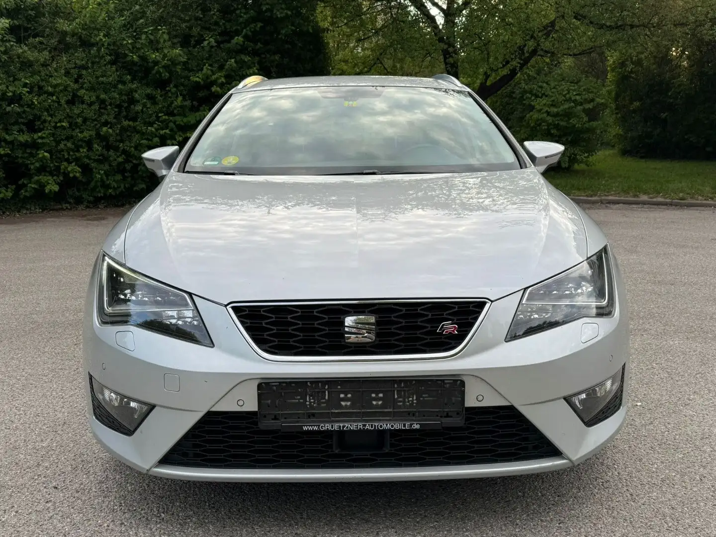 SEAT Leon ST 2.0 TDI FR DSG Automatik ACC Matrix-Led Argent - 2