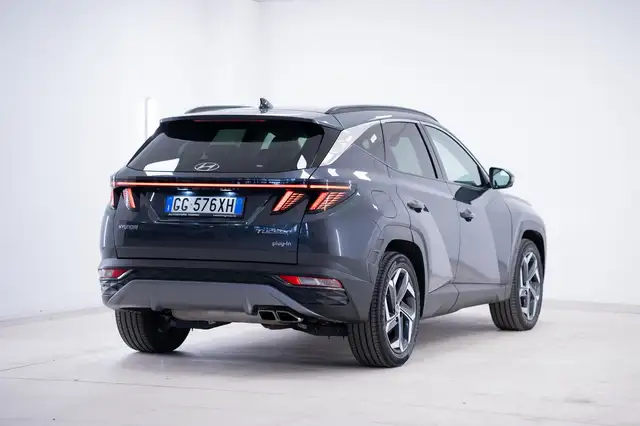Hyundai Tucson view 3