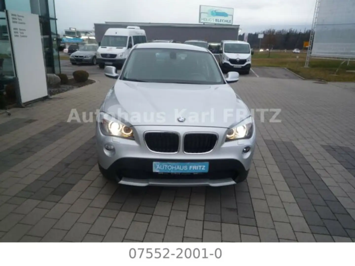 BMW X1 20i xDrive -PDC-Xenon Silber - 2