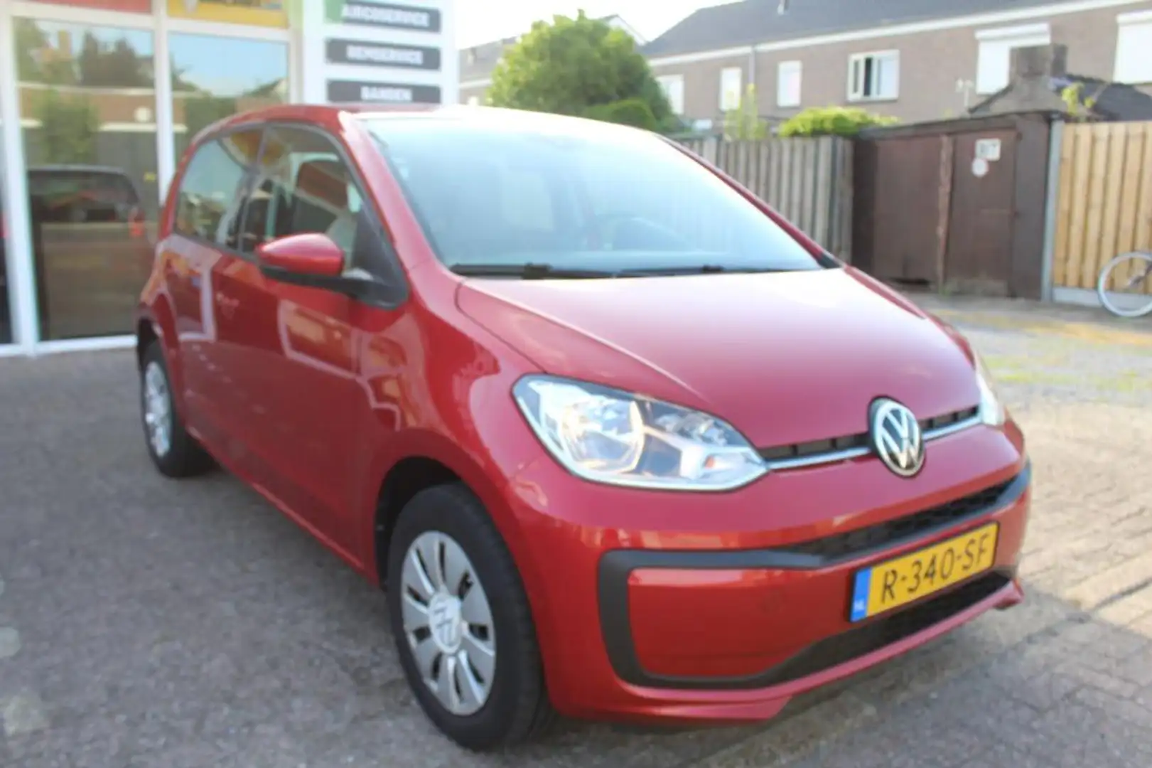 Volkswagen up! 1.0 Rood - 2