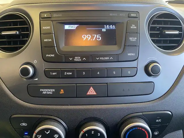 Hyundai i10 view 10