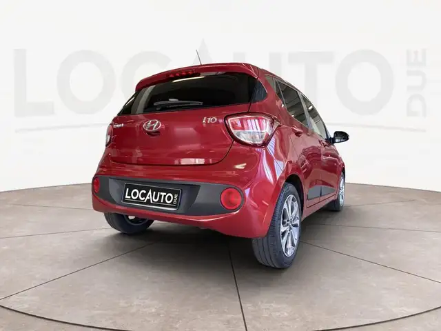 Hyundai i10 view 4