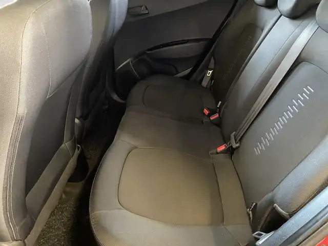 Hyundai i10 view 8