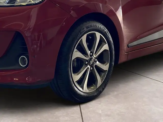 Hyundai i10 view 15