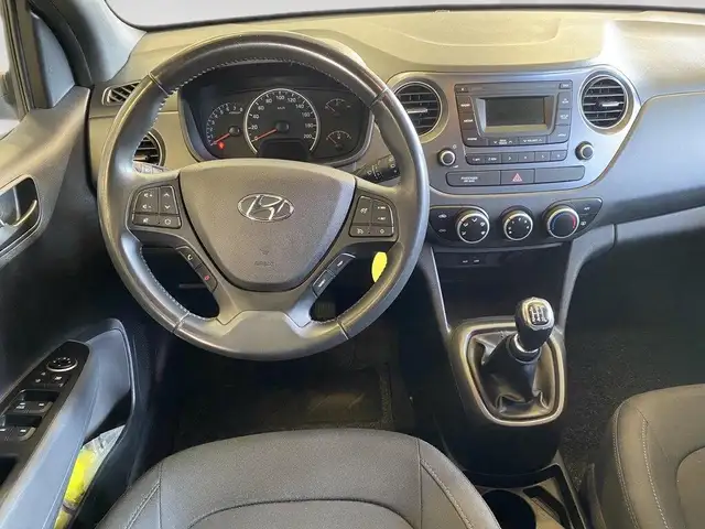 Hyundai i10 view 14