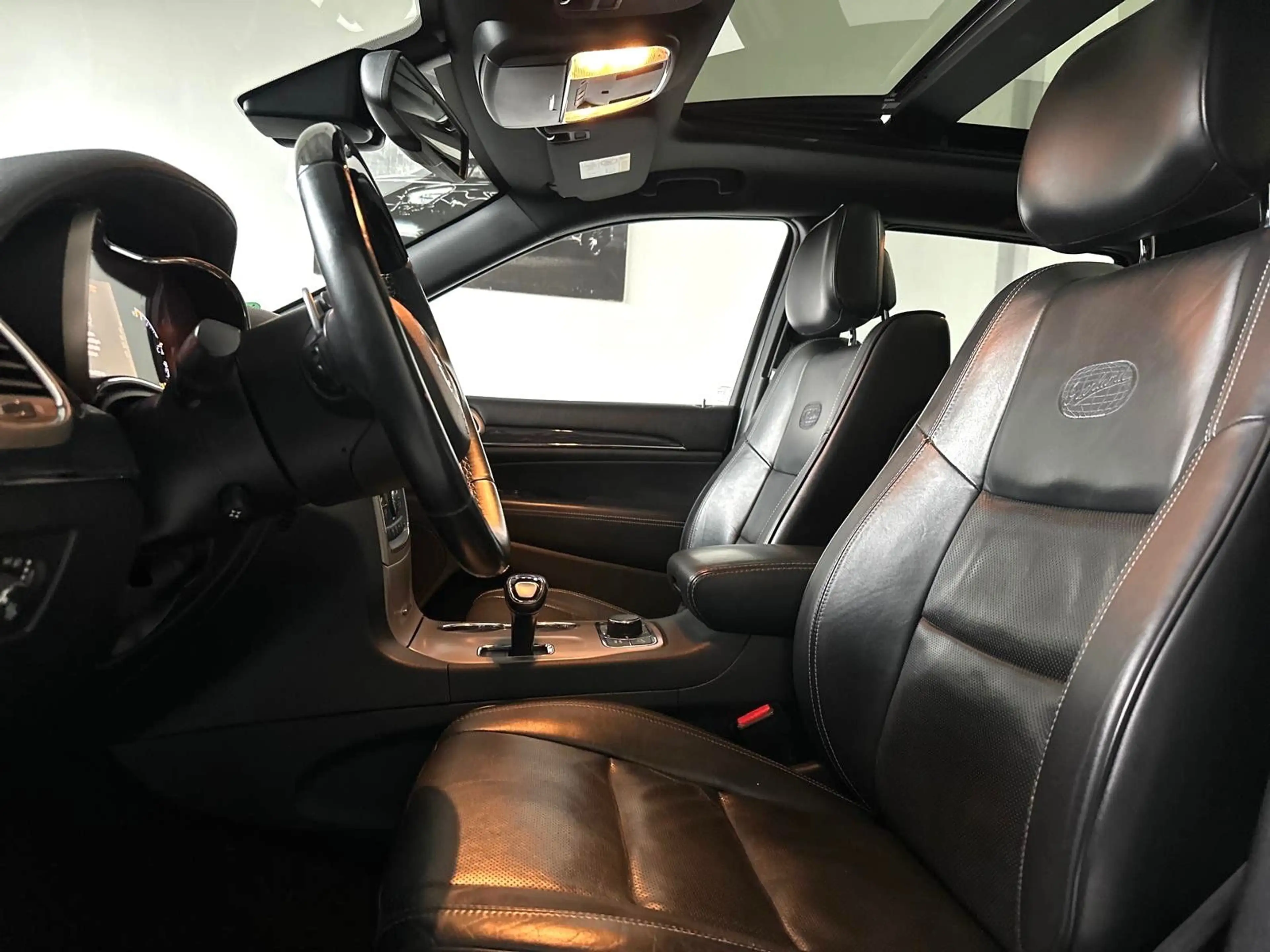 Jeep Grand Cherokee 3.0 CRD Aut. Overland Voll — photo 4