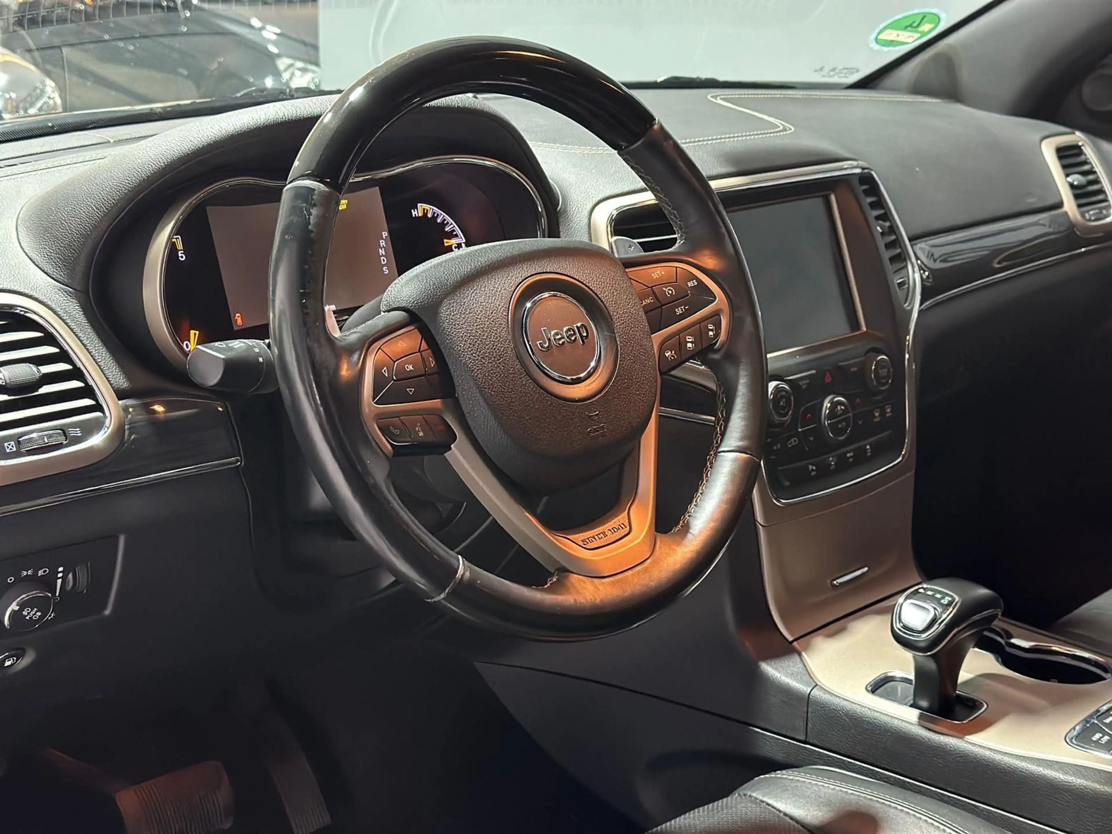 Jeep Grand Cherokee 3.0 CRD Aut. Overland Voll — photo 3