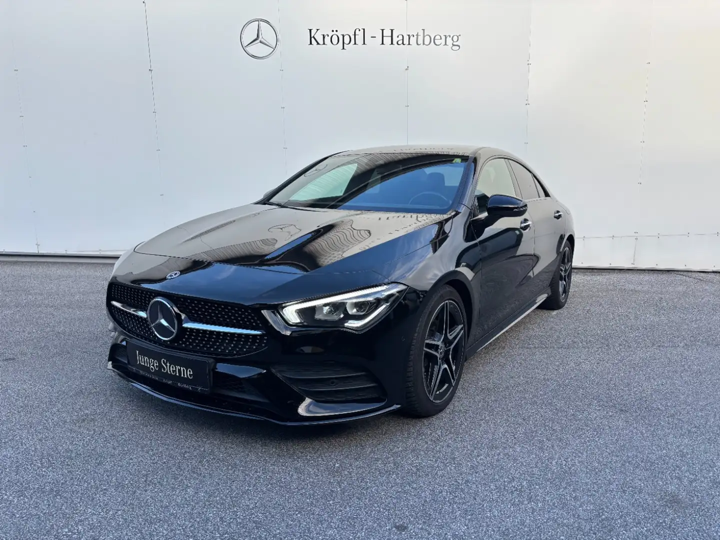Mercedes-Benz CLA 180 d Coupé AMG Line KeyGo PTS Shz LED Ambi Zwart - 2