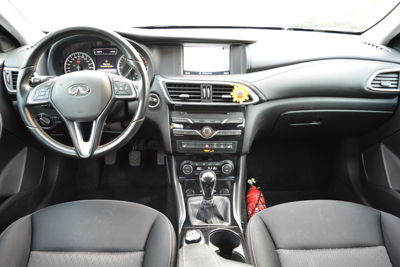 Infiniti Q30 Q30 1.5d Premium — photo 10