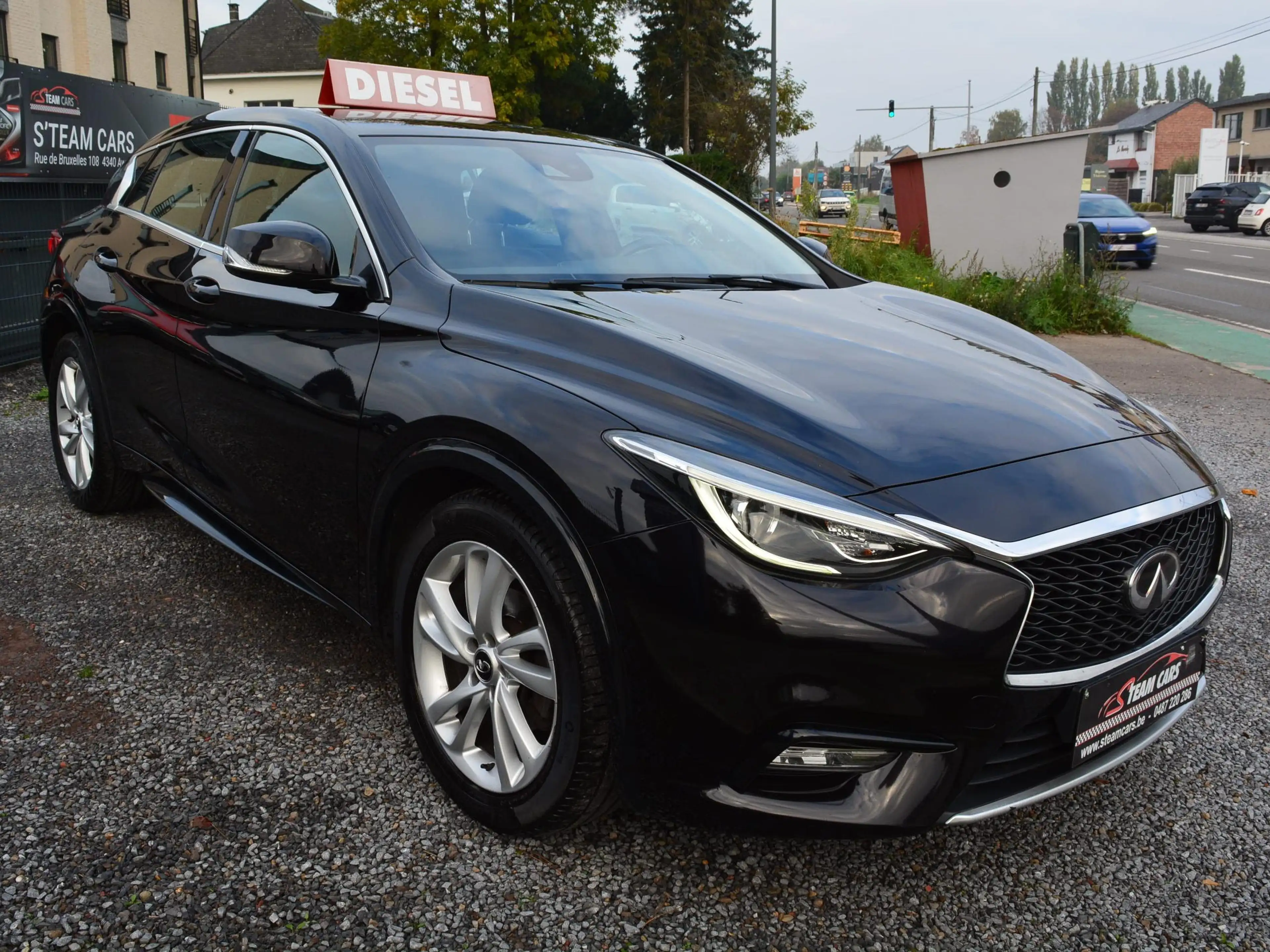 Infiniti Q30 Q30 1.5d Premium — photo 3