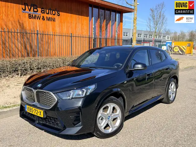 BMW iX2 EDrive20 M- sport, trekhaak, H&K, driving assistan