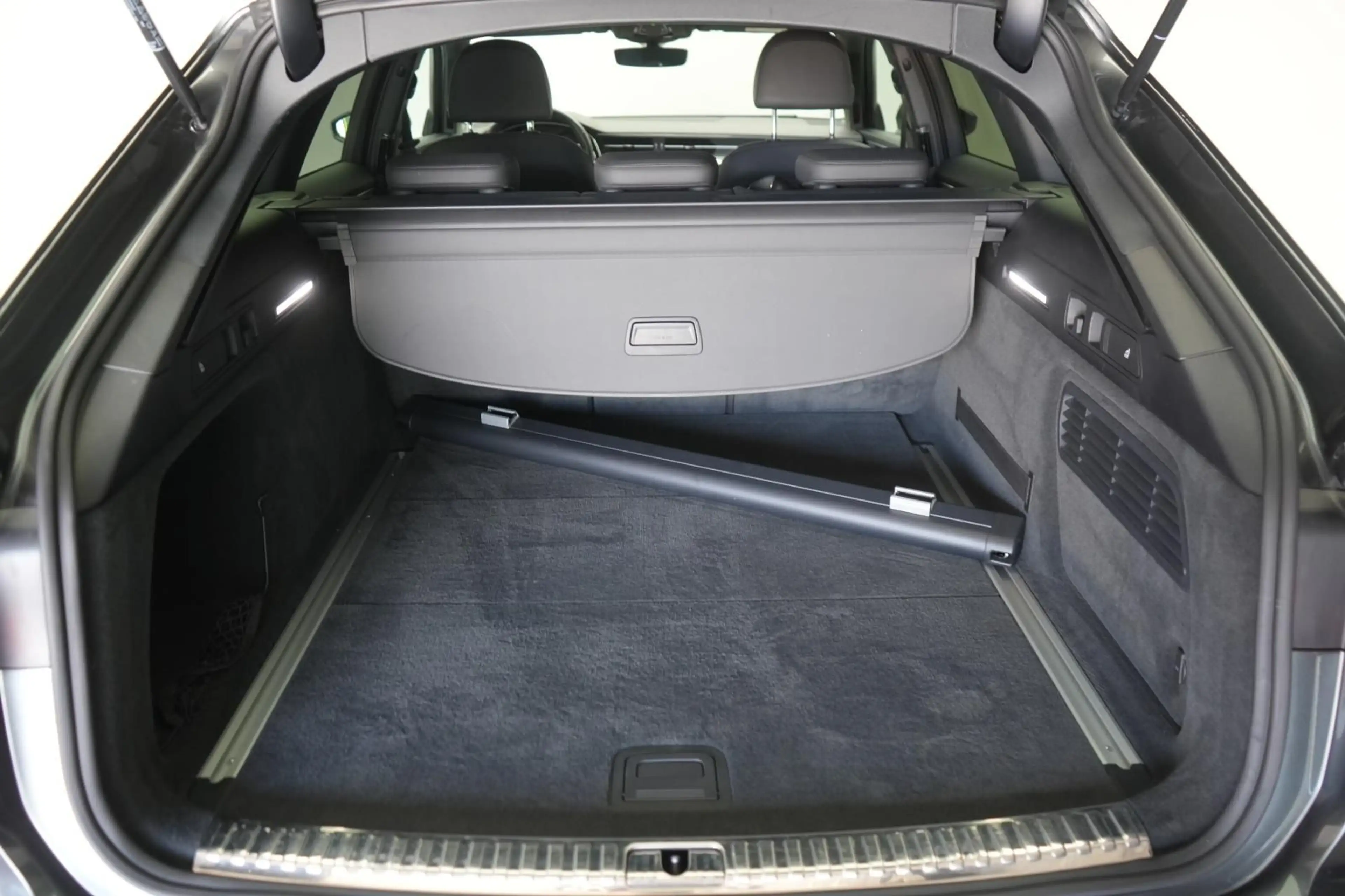 Audi A6 40 TDI S tronic Leder/ACC/Virtual/Lane/ — photo 8