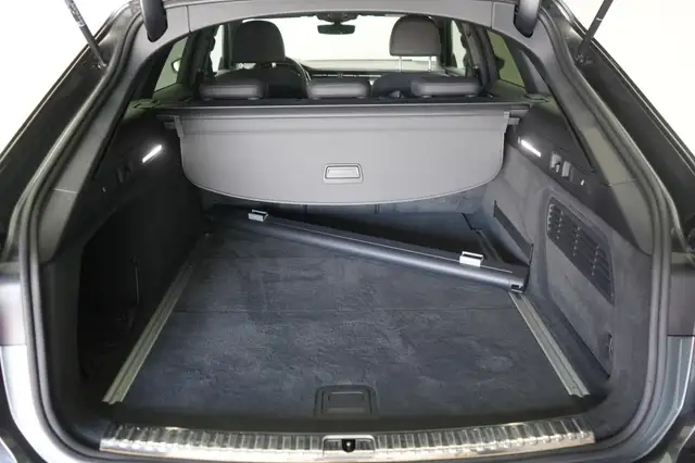 Audi A6 view 8