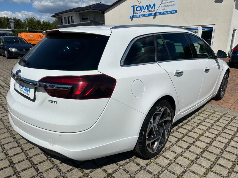 Opel Insignia Sports Tourer 2.0 CDTI Sport Edition — photo 5