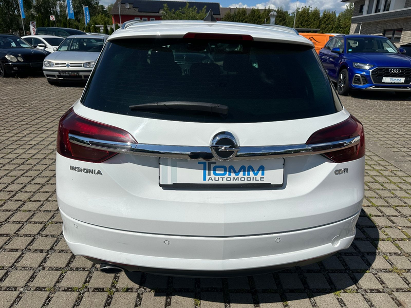 Opel Insignia Sports Tourer 2.0 CDTI Sport Edition — photo 6