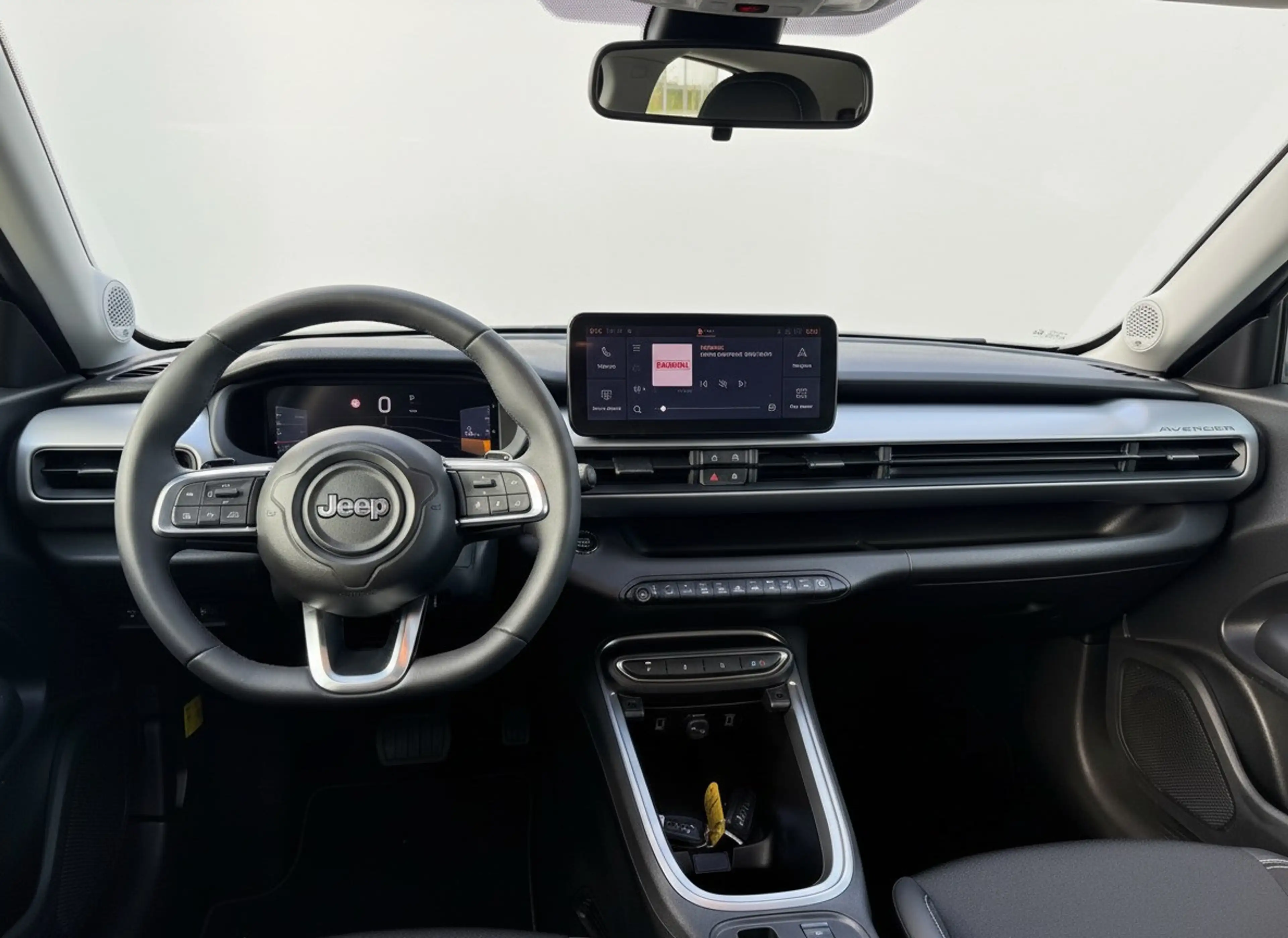 Jeep Avenger 1.2 e-Hybrid Altitude jbl, virtual dis, led — photo 9