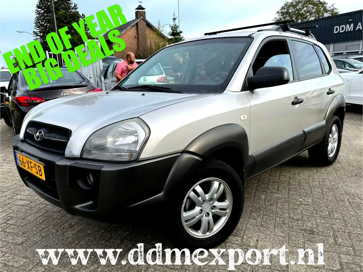 Hyundai TUCSON 2.0i Active Grijs - 1