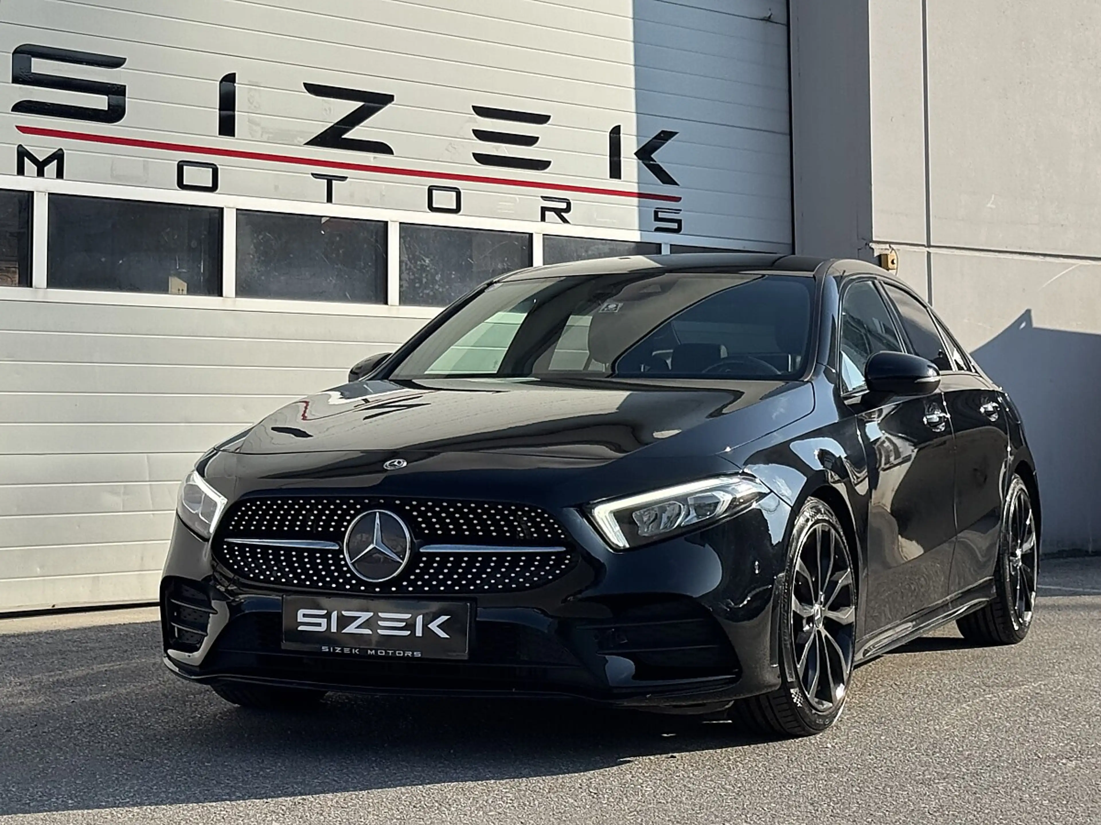 Mercedes-Benz A 180 d Aut.AMG Line | 7G-DCT | Navi | CarPlay | Keyl...