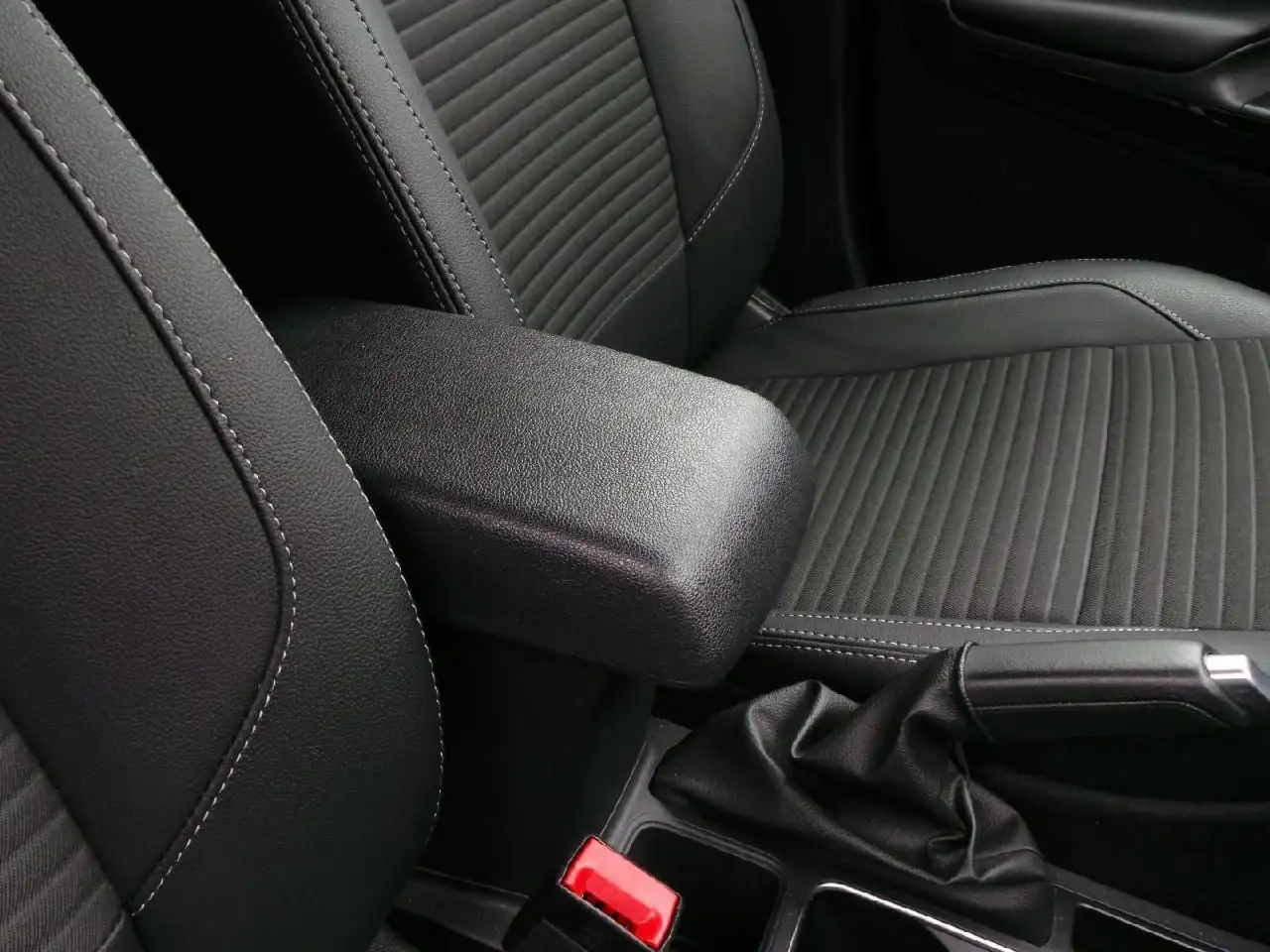 Ford EcoSport Titanium KLIMA Navi DAB AHK Winterp, миниатюра 13