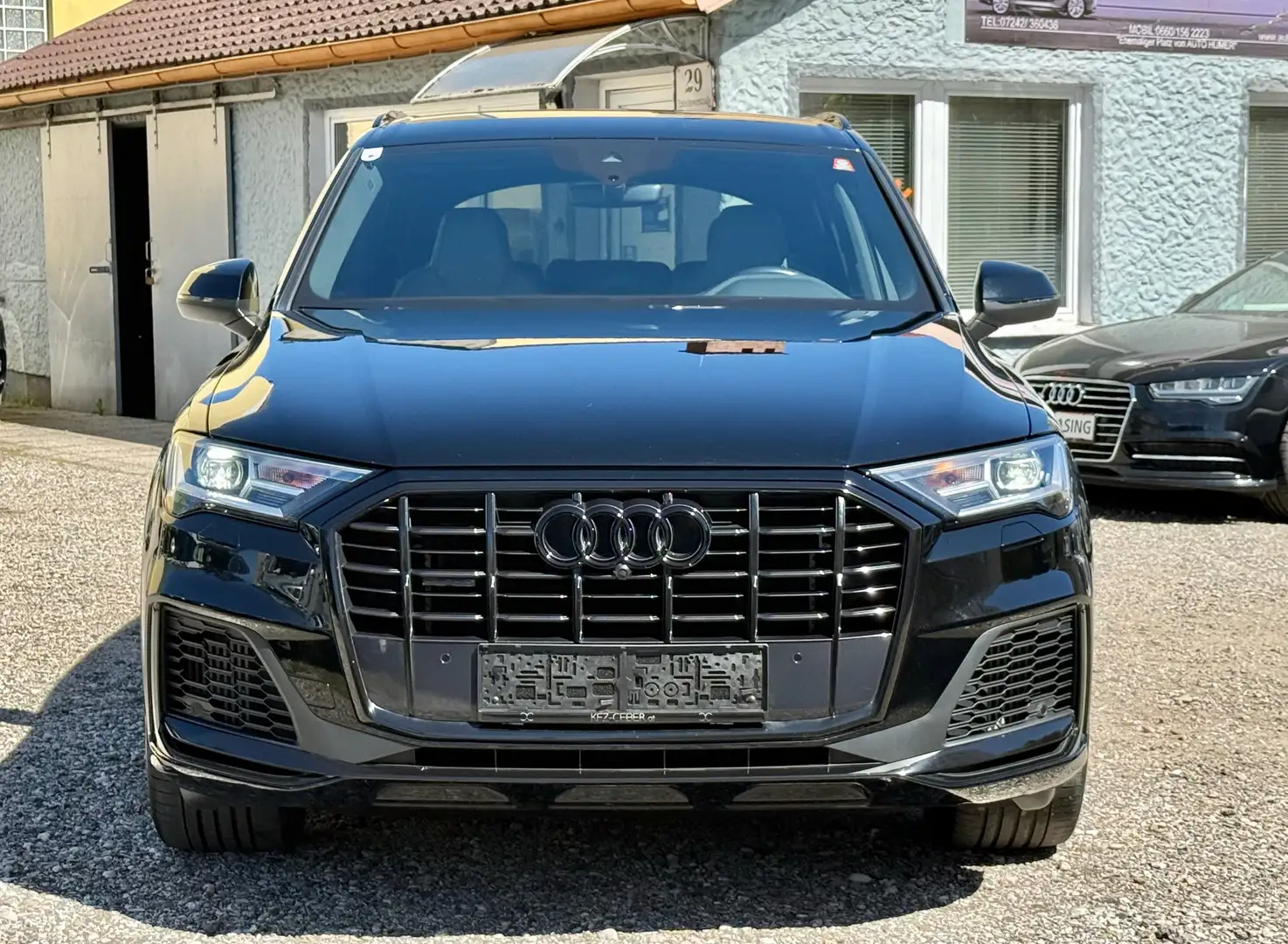 Audi Q7 55 TFSI e quattro S line Schwarz - 2