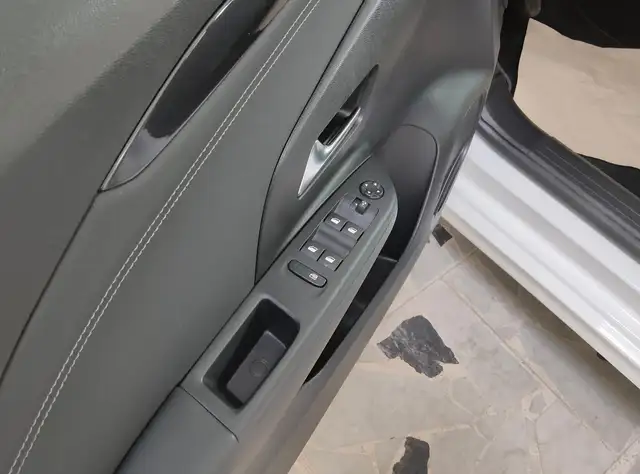 Opel Corsa view 9