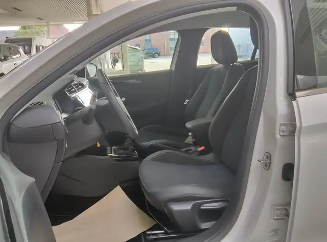 Opel Corsa view 10