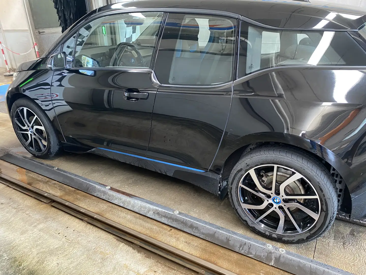 BMW i3 94 Ah (Range Extender) - 1