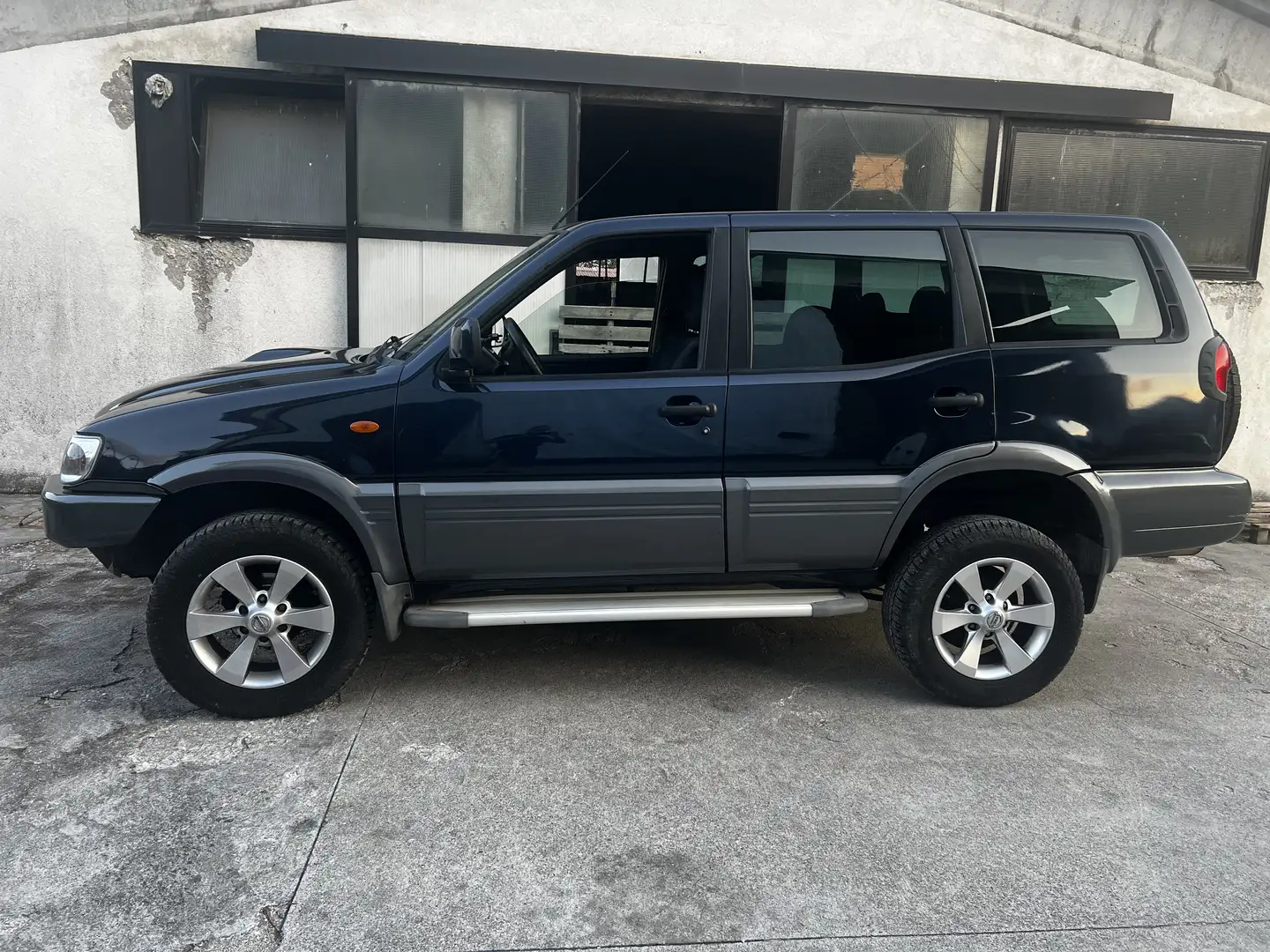 Nissan Terrano Super 5p 3.0 dd-ti commercial - 1