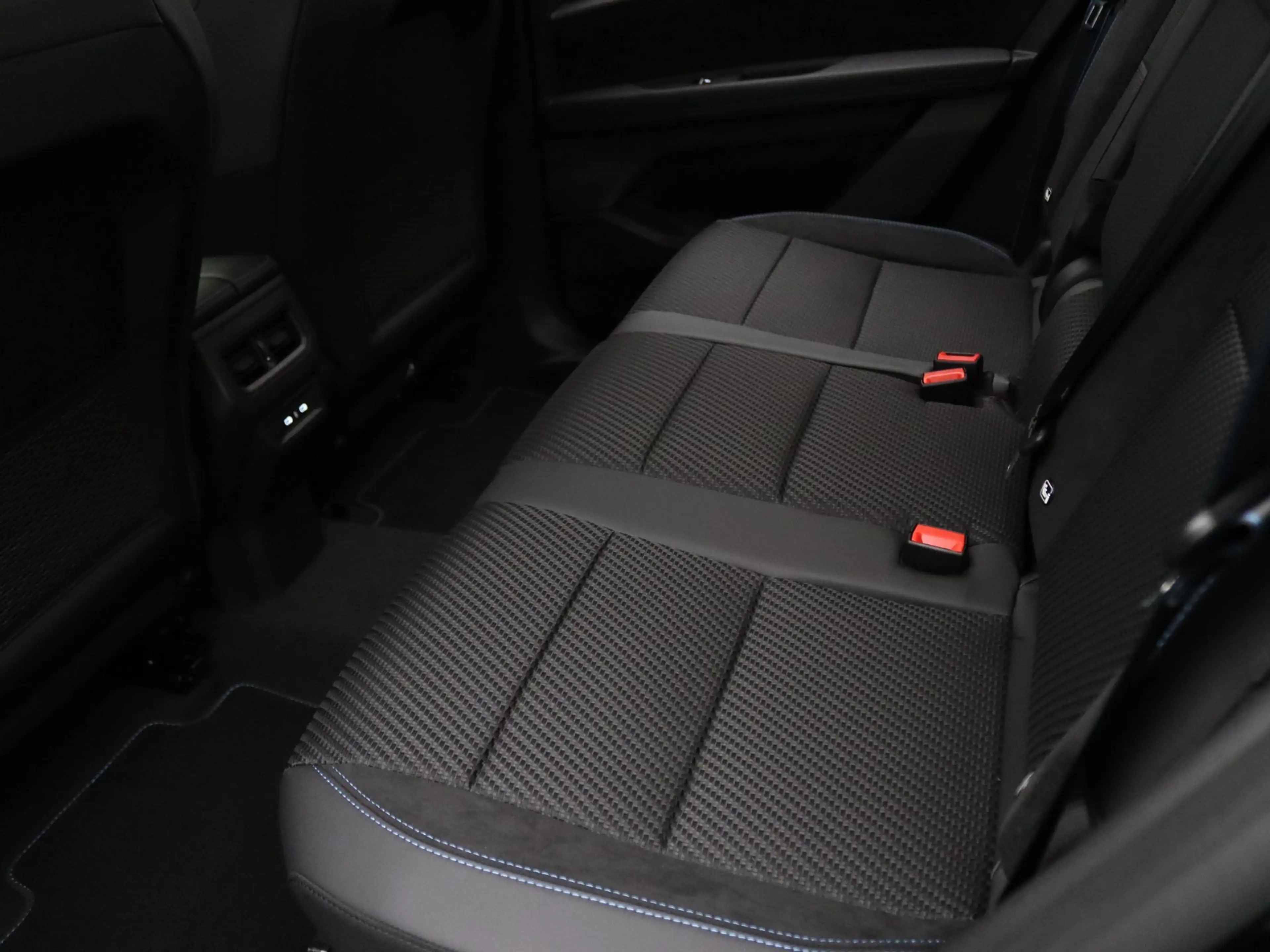Renault Espace E-Tech full hybrid 200 esprit Alpine 7p. Apple Car — photo 31