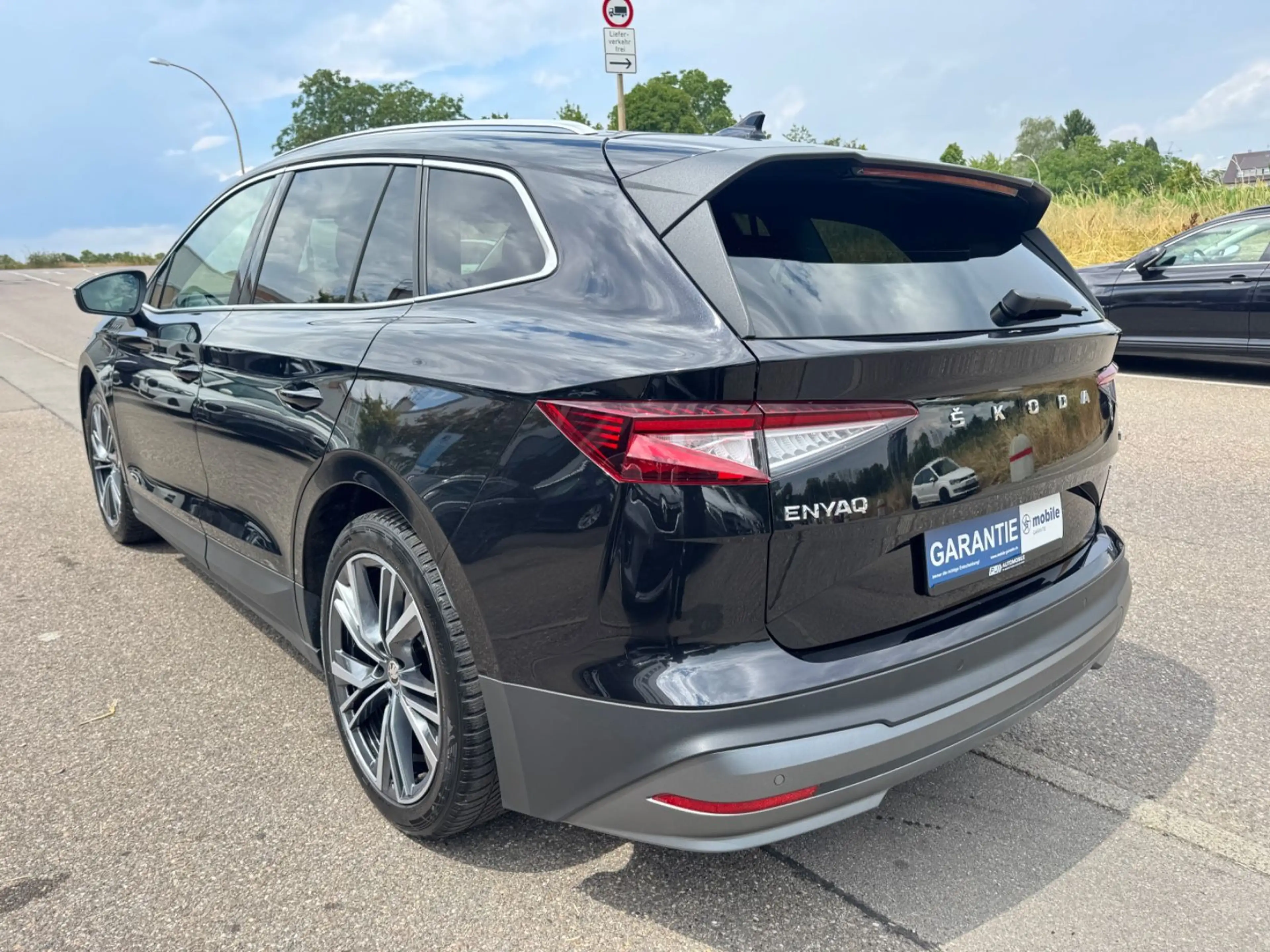 Skoda Enyaq iV 80 Suite Navi LED Kamera ACC AHK 1.H — photo 4