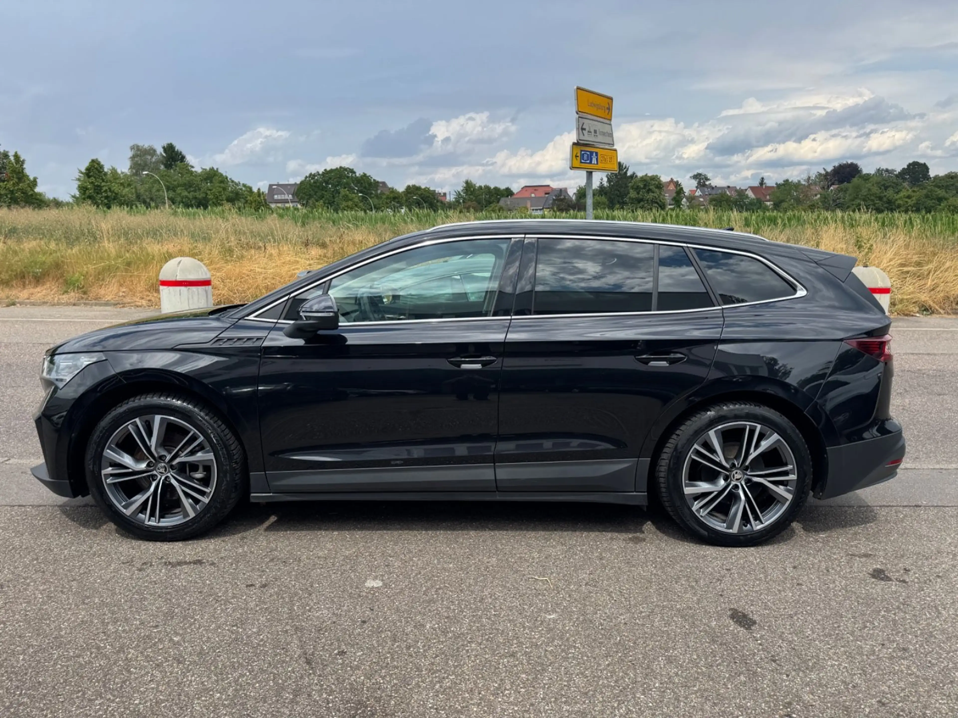 Skoda Enyaq iV 80 Suite Navi LED Kamera ACC AHK 1.H — photo 3