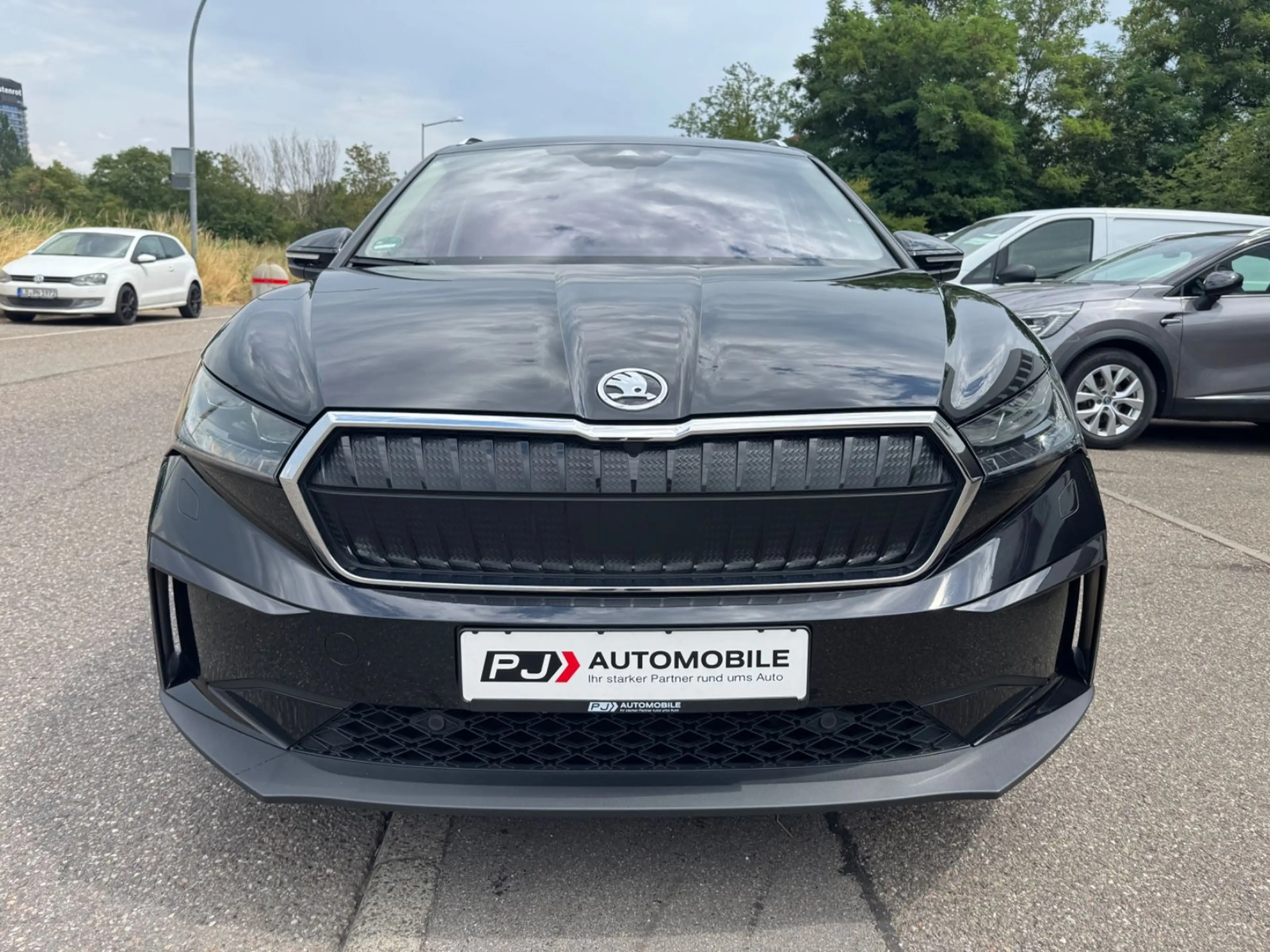 Skoda Enyaq iV 80 Suite Navi LED Kamera ACC AHK 1.H — photo 9