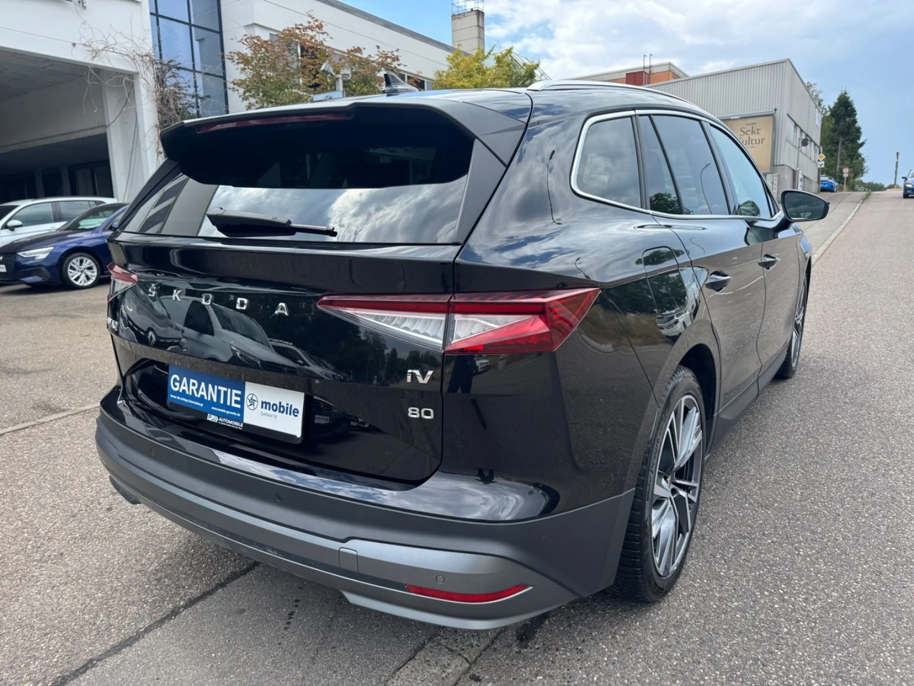 Skoda Enyaq iV 80 Suite Navi LED Kamera ACC AHK 1.H — photo 6