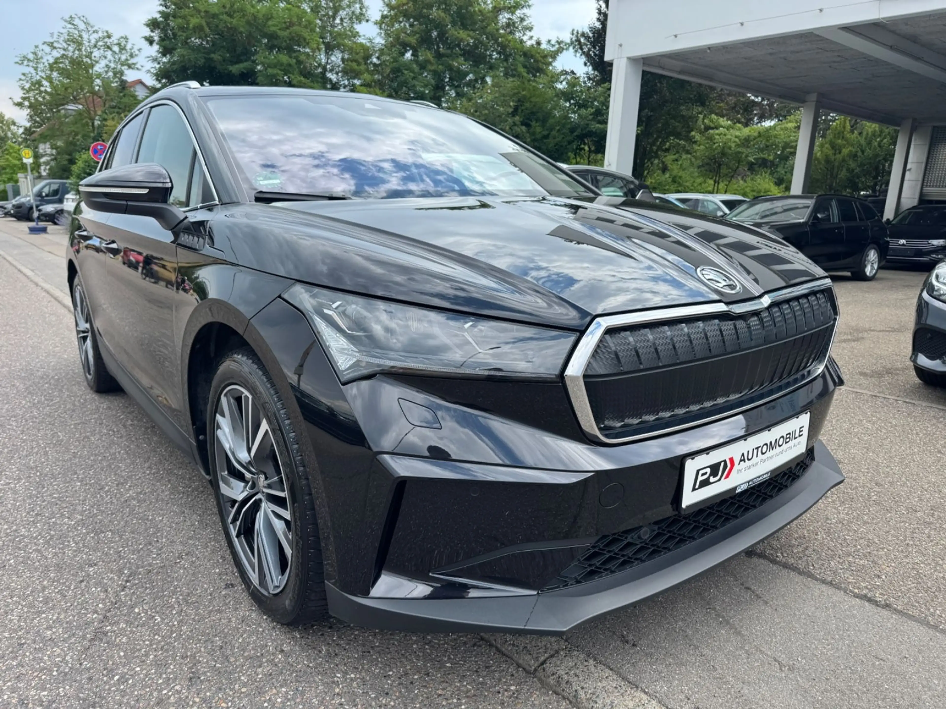 Skoda Enyaq iV 80 Suite Navi LED Kamera ACC AHK 1.H — photo 8