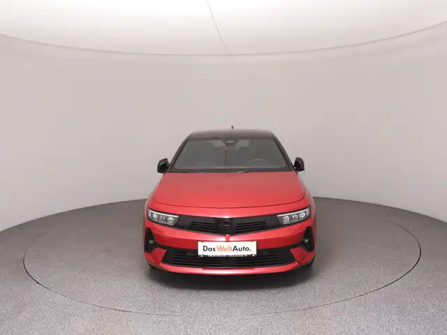 Opel Astra view 3