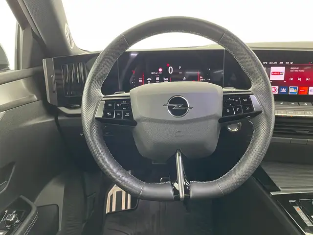 Opel Astra view 12